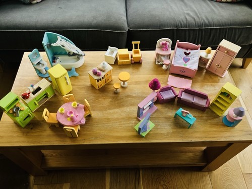 Toy van wooden - le, house