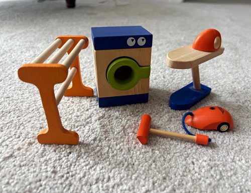 Pintoy wooden dolls house - pintoy,