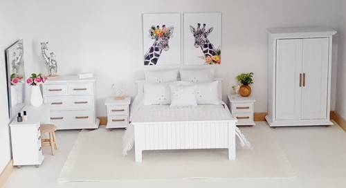 Miniature dolls house bedroom - dolls,