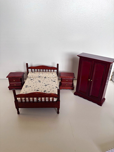 Wooden fabric dolls - 1:12, house
