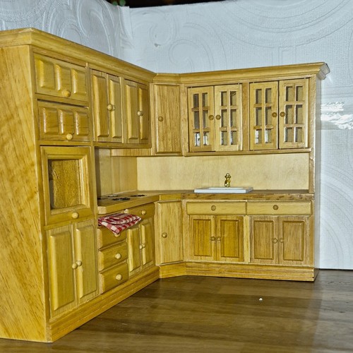 Dolls house 12th wooden - dolls,