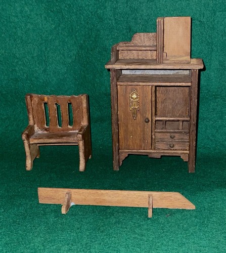 Vintage dolls house wooden - dolls,