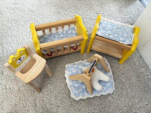 Pintoy wooden dolls house - pintoy,