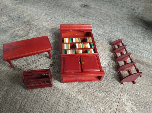 Wooden doll house living - wooden,