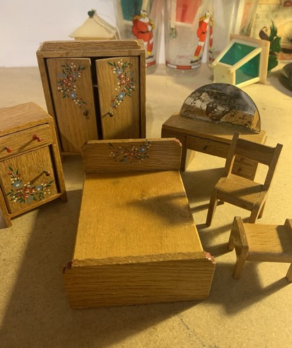 Six piece vintage wooden hand - piece,